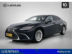 Zwart, metallic lak Gebruikt 2019 Lexus ES300 President Line Sedan | € 44.945 (Eerlijke prijs)