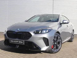 Skyscraper grey Nieuw 2025 BMW 220 Executive Coupé | € 57.497 (Eerlijke prijs)