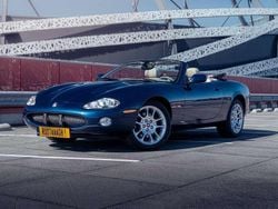 Blauw Gebruikt 2002 Jaguar XKR Supercharged Cabriolet | € 29.950 (Eerlijke prijs)