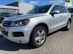 Grijs, metallic lak Gebruikt 2013 VW Touareg R-line SUV | € 12.950