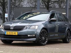 Grijs Gebruikt 2019 Skoda Octavia Sport Stationwagen | € 16.995 (Iets duurder)