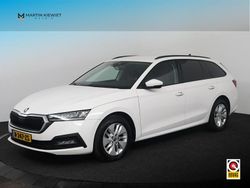 Wit Gebruikt 2022 Skoda Octavia Business Line Stationwagen | € 13.499 (Goede deal)