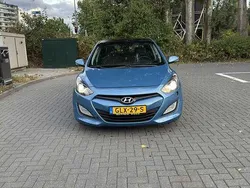 Blauw Gebruikt 2012 Hyundai i30 MPV | € 5.500 (Eerlijke prijs)
