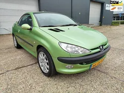 Groen Gebruikt 2002 Peugeot 206 CC Cabriolet | € 1.499 (Eerlijke prijs)