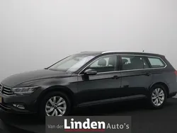 Grijs Gebruikt 2022 VW Passat Business Stationwagen | € 27.345 (Eerlijke prijs)