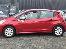 Rood Gebruikt 2014 Peugeot 208 Hatchback | € 6.450 (Eerlijke prijs)