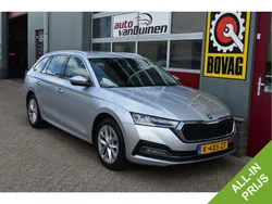 Grijs Gebruikt 2021 Skoda Octavia Business Line Stationwagen | € 21.945 (Eerlijke prijs)