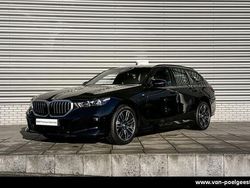 Zwart, metallic lak Gebruikt 2025 BMW 530e Comfort Edition Stationwagen | € 69.900