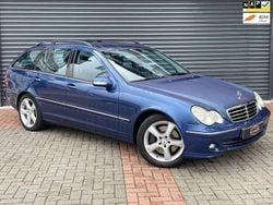 Blauw Gebruikt 2005 Mercedes C320 Avantgarde Stationwagen | € 1.999