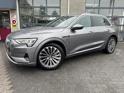 Grijs Gebruikt 2019 Audi e-tron Advanced Plus SUV | € 28.850 (Eerlijke prijs)