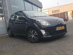 Zwart Gebruikt 2010 Renault Twingo Authentique Hatchback | € 2.999 (Eerlijke prijs)