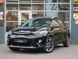 Zwart Gebruikt 2020 Kia Stonic SUV | € 14.995 (Eerlijke prijs)