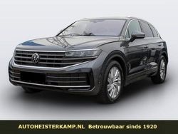 Grijs Gebruikt 2024 VW Touareg Elegance SUV | € 57.950