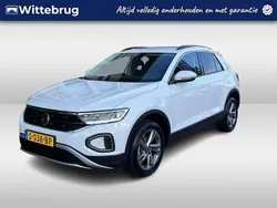Wit Gebruikt 2023 VW T-Roc Edition SUV | € 22.750 (Goede deal)