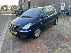 Blauw (metallic) Gebruikt 2006 Citroën Xsara Picasso MPV | € 2.250 (Eerlijke prijs)