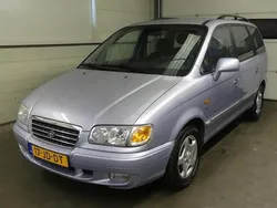 Grijs Gebruikt 2002 Hyundai Trajet GLS MPV | € 3.945