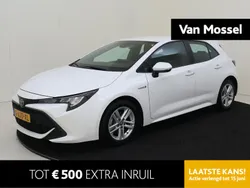 Wit Gebruikt 2020 Toyota Corolla Active Hatchback | € 19.935 (Eerlijke prijs)