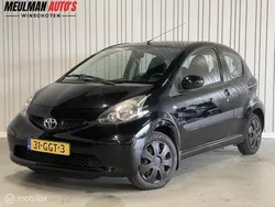 Zwart Gebruikt 2008 Toyota Aygo Sport Hatchback | € 1.950 (Eerlijke prijs)