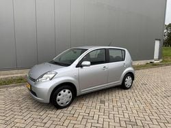 Grijs Gebruikt 2007 Daihatsu Sirion Hatchback | € 2.250 (Eerlijke prijs)