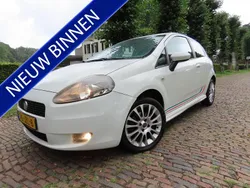 Wit Gebruikt 2009 Fiat Punto Hatchback | € 2.950 (Eerlijke prijs)