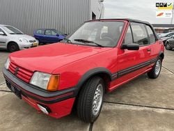Rood Gebruikt 1987 Peugeot 205 Hatchback | € 8.950