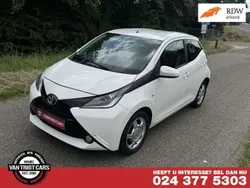 Gebruikt 2014 Toyota Aygo X-wave Hatchback | € 7.395 (Eerlijke prijs)