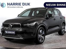 Zwart Gebruikt 2022 Volvo XC40 Inscription SUV | € 33.795 (Goede deal)