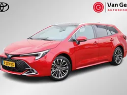 Rood Gebruikt 2024 Toyota Corolla Edition Stationwagen | € 37.999 (Duur)