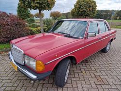 Gebruikt 1983 Mercedes 240 | € 4.750