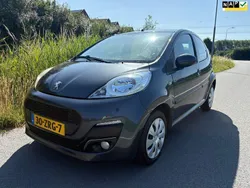 Grijs Gebruikt 2013 Peugeot 107 Active Hatchback | € 4.499 (Iets duurder)