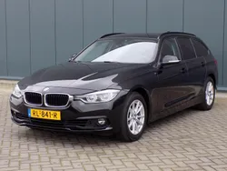 Zwart Gebruikt 2018 BMW 318 Executive Stationwagen | € 12.900 (Super prijs)