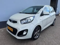 Beige Gebruikt 2013 Kia Picanto Comfort Hatchback | € 5.850 (Eerlijke prijs)