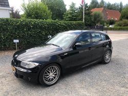 Zwart Gebruikt 2006 BMW 116 Executive Hatchback | € 3.495 (Eerlijke prijs)
