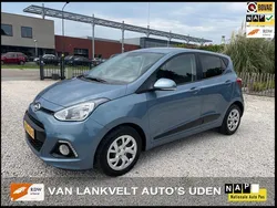 Blauw Gebruikt 2017 Hyundai i10 Premium Hatchback | € 7.950 (Goede deal)