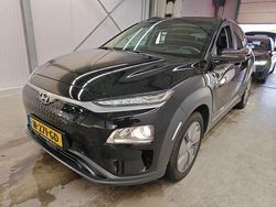 Zwart Gebruikt 2021 Hyundai Kona SUV | € 17.850 (Goede deal)