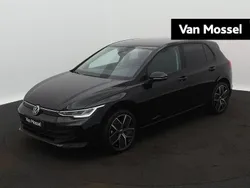 Zwart Nieuw 2025 VW Golf VIII Edition Hatchback | € 37.945 (Iets duurder)
