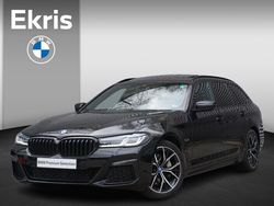 Zwart Gebruikt 2024 BMW 530e M Sport Stationwagen | € 49.900 (Eerlijke prijs)