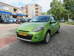 Groen, metallic lak Gebruikt 2010 Renault Clio GrandTour Dynamique Stationwagen | € 2.250 (Goede deal)