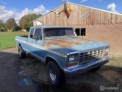 Blauw Gebruikt 1978 Ford F250 Pickup | € 12.500