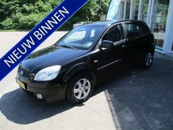 Zwart Gebruikt 2008 Kia Rio Hatchback | € 2.460 (Eerlijke prijs)