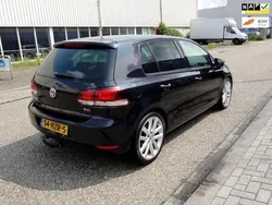 Zwart Gebruikt 2009 VW Golf VI Highline Hatchback | € 5.400 (Eerlijke prijs)