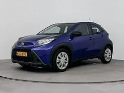 Blauw Gebruikt 2023 Toyota Aygo Limited Hatchback | € 16.945 (Eerlijke prijs)