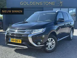 Zwart Gebruikt 2015 Mitsubishi Outlander P-HEV Edition SUV | € 13.443 (Eerlijke prijs)