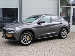 Grijs Gebruikt 2017 Alfa Romeo Stelvio SUV | € 27.950 (Eerlijke prijs)