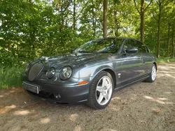 Grijs, metallic lak Gebruikt 2003 Jaguar S-Type R Sedan | € 13.950 (Duur)