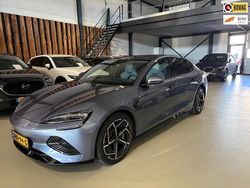 Grijs (metallic) Gebruikt 2024 BYD Seal Design Sedan | € 36.950 (Iets duurder)