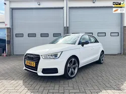 Wit Gebruikt 2016 Audi A1 Sportback Design Hatchback | € 10.950 (Eerlijke prijs)
