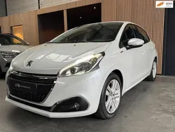 Wit, metallic lak Gebruikt 2019 Peugeot 208 Signature Sky Hatchback | € 11.990 (Super prijs)