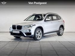 Glaciersilber metallic (licht grijs metallic) Gebruikt 2018 BMW X1 Sport Line SUV | € 25.900 (Eerlijke prijs)