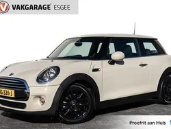Wit Gebruikt 2016 Mini ONE Business Hatchback | € 9.945 (Eerlijke prijs)